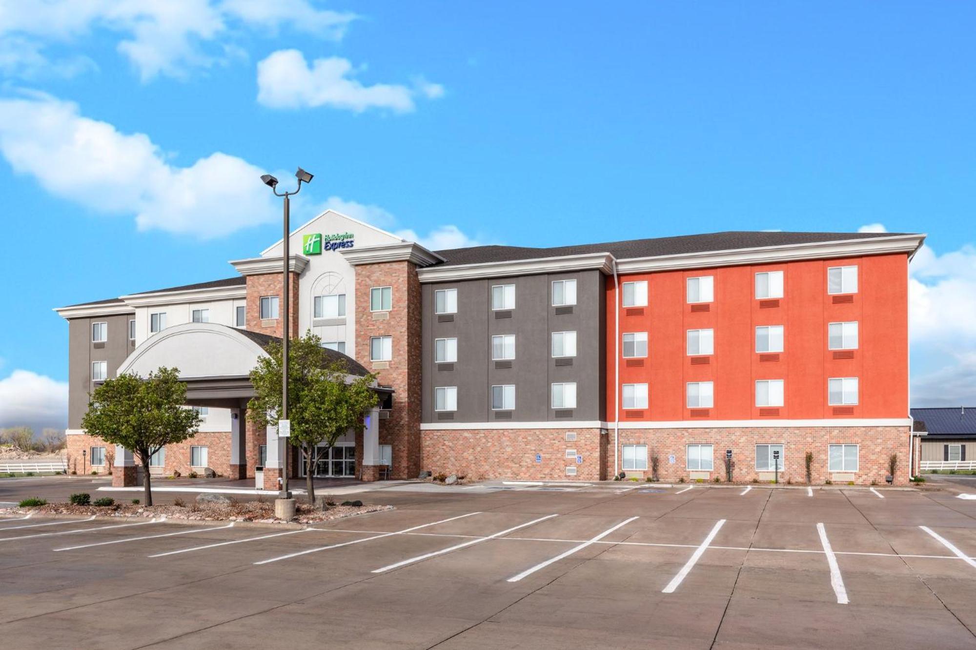 Express By Ihg Hotel Kearney